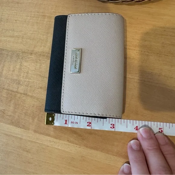 Kate Spade ♠️ laurel Way Christine Small Wallet Warm Beige/Black - Picture 8 of 9